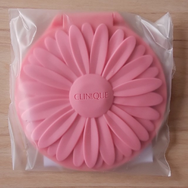 CLINIQUE(クリニーク)のクリニーク コンパクトミラー ピンク新品 レディースのファッション小物(ミラー)の商品写真