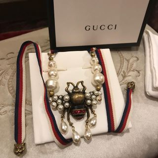 グッチ(Gucci)のGUCCI グッチ チョーカー bee ハチ パール (ネックレス)