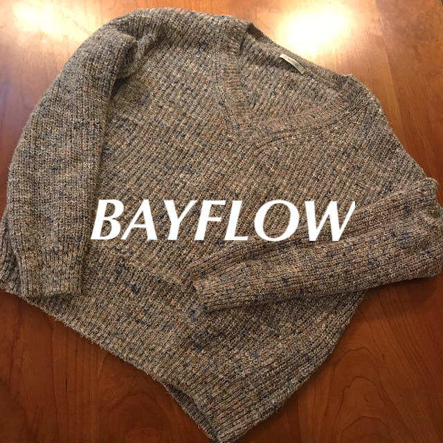 BAYFLOW(ベイフロー)の【 BAYFLOW 】ブルーグレー系マダラ柄Vネックニット レディースのトップス(ニット/セーター)の商品写真