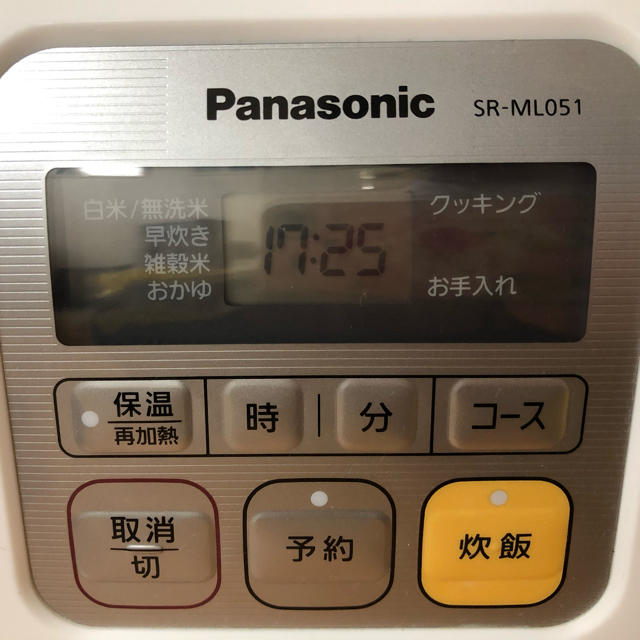 Panasonic(パナソニック)のPanasonic電子ジャー炊飯器  SR-ML051 3合炊き スマホ/家電/カメラの調理家電(炊飯器)の商品写真