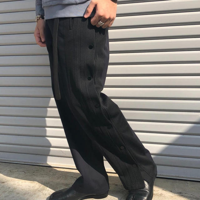 Maison Martin Margiela(マルタンマルジェラ)のMaison Margiela Spliced Gabardine Pants メンズのパンツ(スラックス)の商品写真