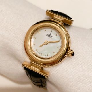 FENDI(腕時計 ・ ゴールド/金色系)のフリマアイテム一覧 FENDI(腕時計 ・ ゴールド/金色系)のフリマアイテム一覧