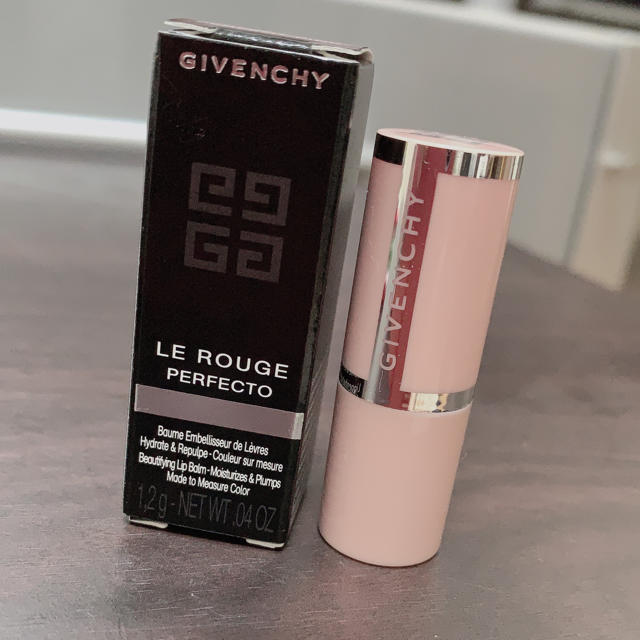 GIVENCHY(ジバンシィ)のGIVENCHY ルージュパーフェクト01 コスメ/美容のスキンケア/基礎化粧品(リップケア/リップクリーム)の商品写真