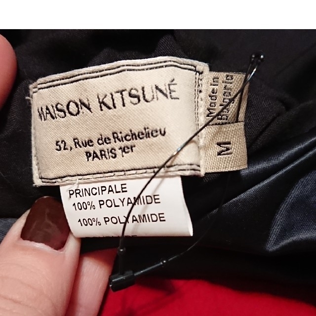 MAISON KITSUNE' - メゾンキツネ 黒 ベレー帽 mの通販 by MAISON KITSUNE' - メゾンキツネ 黒 ベレー帽 mの通販 by