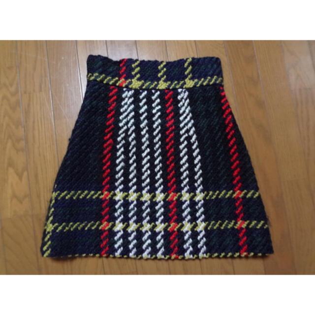 miumiu(ミュウミュウ)のmiumiu ミュウミュウ チェック 台形 スカート 18万 コレクションライン レディースのスカート(ミニスカート)の商品写真