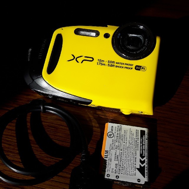 スマホ/家電/カメラFUJIFILM FINEPIX XP80 防水デジタルカメラ