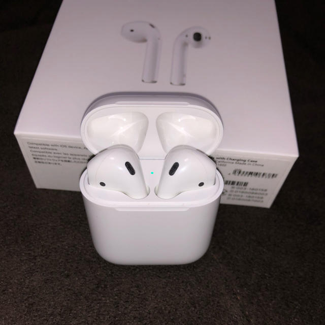 Apple airpods  第2世代　MV7N2J/A