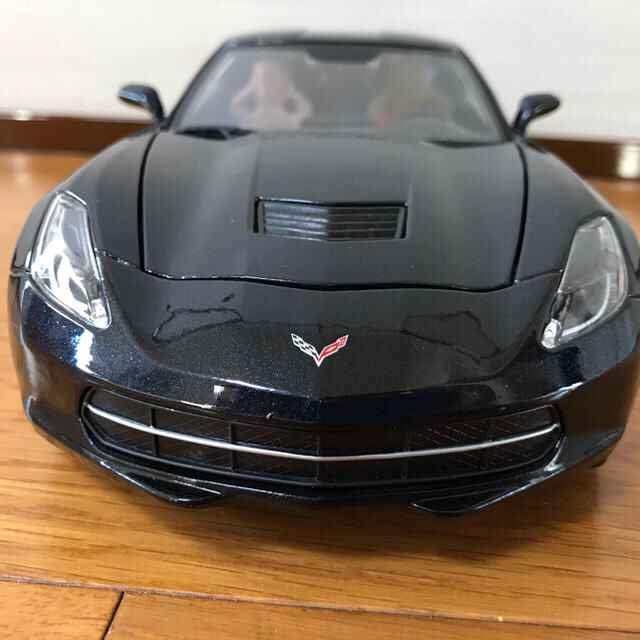 Corvette Stingray 1/18 Maisto製。 エンタメ/ホビーのおもちゃ/ぬいぐるみ(模型/プラモデル)の商品写真