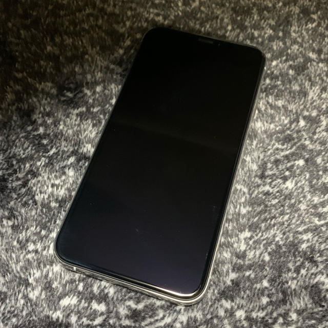 iPhone(アイフォーン)の美品 SIMフリー iPhoneXS 64GB シルバー スマホ/家電/カメラのスマートフォン/携帯電話(スマートフォン本体)の商品写真