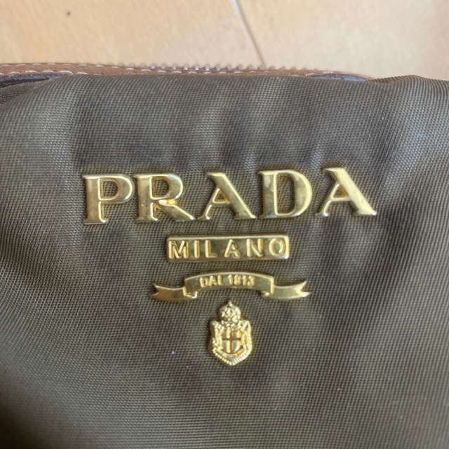 PRADA(プラダ)のプラダPRADA ブラウン　ショルダーバッグ レディースのバッグ(ショルダーバッグ)の商品写真