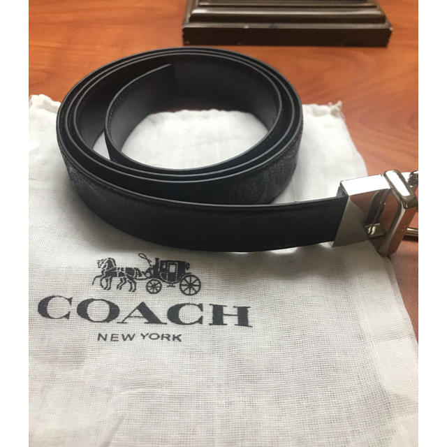 COACH(コーチ)の【最終値下げ】コーチ　f55158 ベルト　黒　エンボス加工　新品・未使用　正規 メンズのファッション小物(ベルト)の商品写真