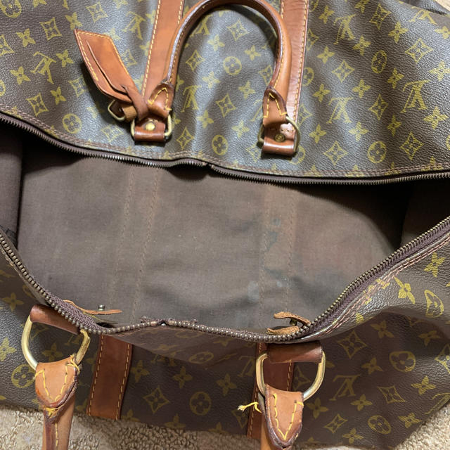 LOUIS VUITTON(ルイヴィトン)のボロボロで大きい　ルイヴィトンのボストンバッグ　 レディースのバッグ(ボストンバッグ)の商品写真