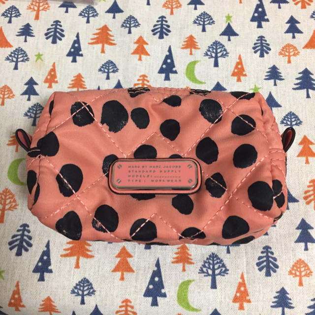 MARC BY MARC JACOBS(マークバイマークジェイコブス)の美品！マークバイのポーチ レディースのファッション小物(ポーチ)の商品写真