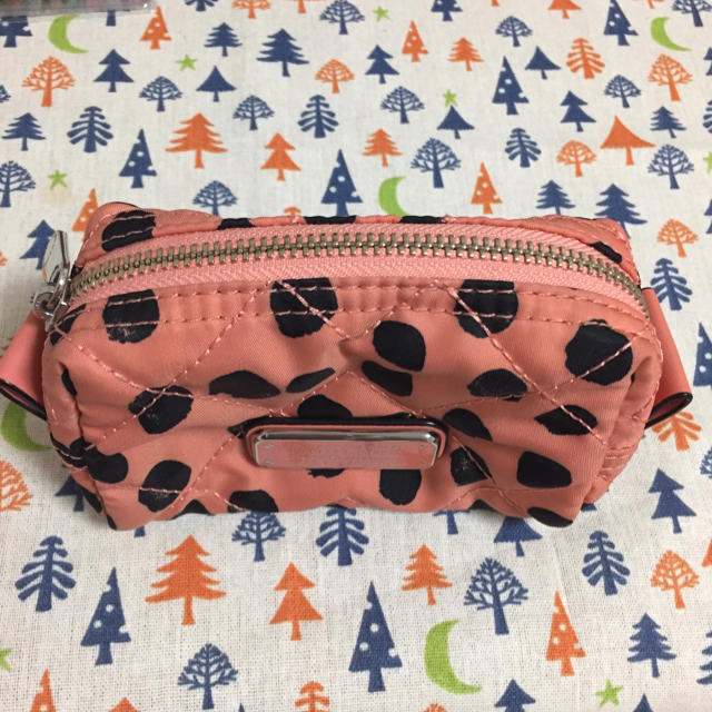 MARC BY MARC JACOBS(マークバイマークジェイコブス)の美品！マークバイのポーチ レディースのファッション小物(ポーチ)の商品写真