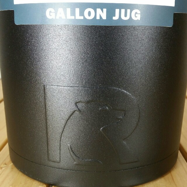 送料無料 ■新品■レア■RTIC 3.8L 水筒 の通販 by 誉れ屋｜ラクマ GALLON JUG マットブラック 豊富な好評