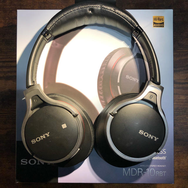 SONY(ソニー)のSONY ソニー ワイヤレスステレオヘッドセット MDR-10RBT スマホ/家電/カメラのオーディオ機器(ヘッドフォン/イヤフォン)の商品写真