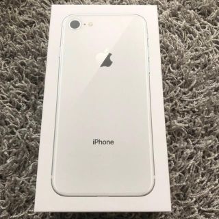 アイフォーン(iPhone)のiPhone 8 SIMフリー シルバー 64GB(スマートフォン本体)