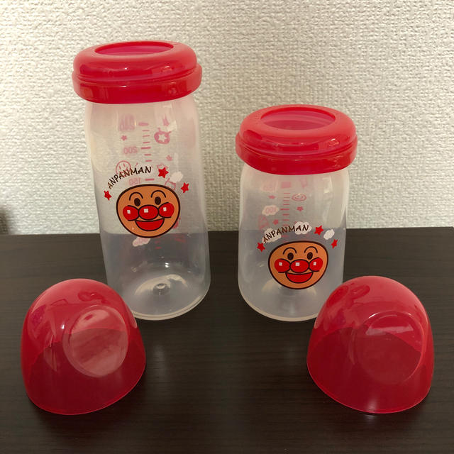 アンパンマン(アンパンマン)のアンパンマン　哺乳瓶❣️乳首無し。セット価格！ キッズ/ベビー/マタニティの授乳/お食事用品(哺乳ビン)の商品写真