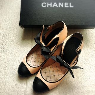 シャネル(CHANEL)のシャネルバイカラーリボンパンプス35ハーフ(ハイヒール/パンプス)