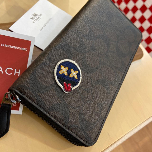 COACH(コーチ)のプレゼントにも❤️新品コーチ正規品 スカルラウンドファスナー長財布 レディースのファッション小物(財布)の商品写真