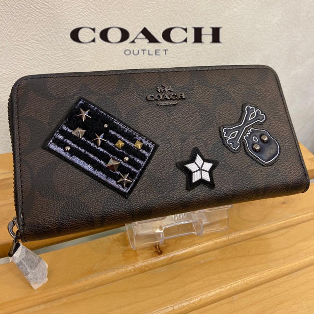 COACH(コーチ)のプレゼントにも❤️新品コーチ正規品 スカルラウンドファスナー長財布 レディースのファッション小物(財布)の商品写真