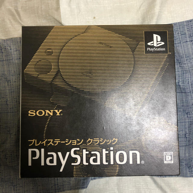 PlayStation(プレイステーション)のSONY  プレイステーション クラシック 他ゲーム機本体 SCPH-1000R エンタメ/ホビーのゲームソフト/ゲーム機本体(家庭用ゲーム機本体)の商品写真