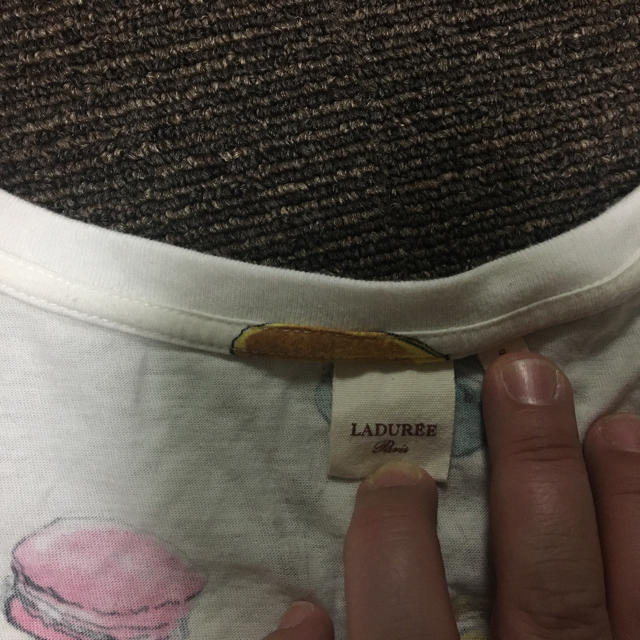 LADUREE(ラデュレ)のお値下げ‼︎ LADUREE tｼｬﾂ  Sサイズ？ レディースのトップス(その他)の商品写真