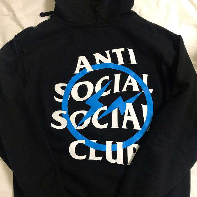 ANTI(アンチ)のanti social social club fragment フーディ　M メンズのトップス(パーカー)の商品写真