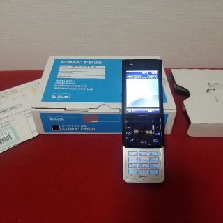 エヌティティドコモ(NTTdocomo)のdocomo　FOMA F1100  新品未使用(携帯電話本体)