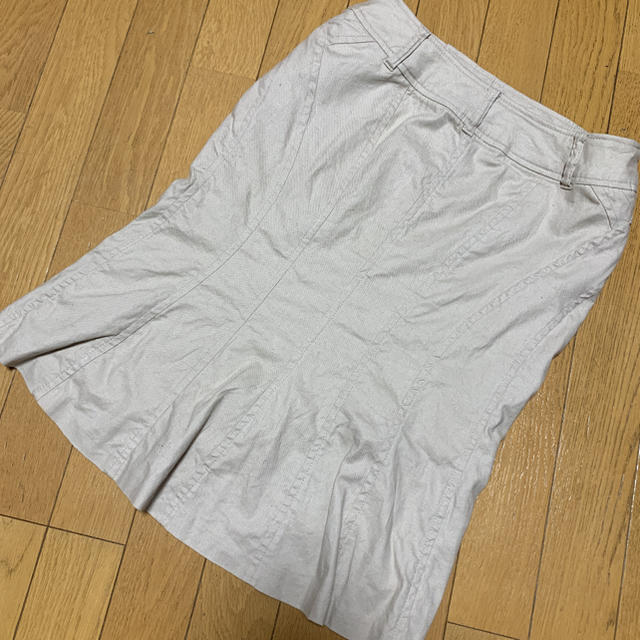 C.D.S BASIC(シーディーエスベーシック)のベージュ スカート レディースのスカート(ひざ丈スカート)の商品写真