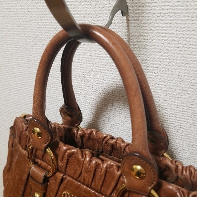 MIU MIU ミュウミュウ ハンドバッグ レザー 2