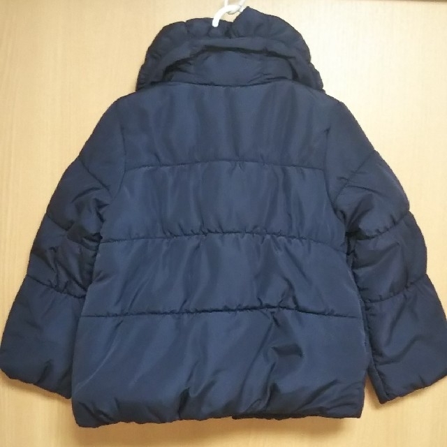 BeBe(ベベ)の値下げしました 新品 BeBe 女児 コート 110cm 紺色 キッズ/ベビー/マタニティのキッズ服女の子用(90cm~)(コート)の商品写真