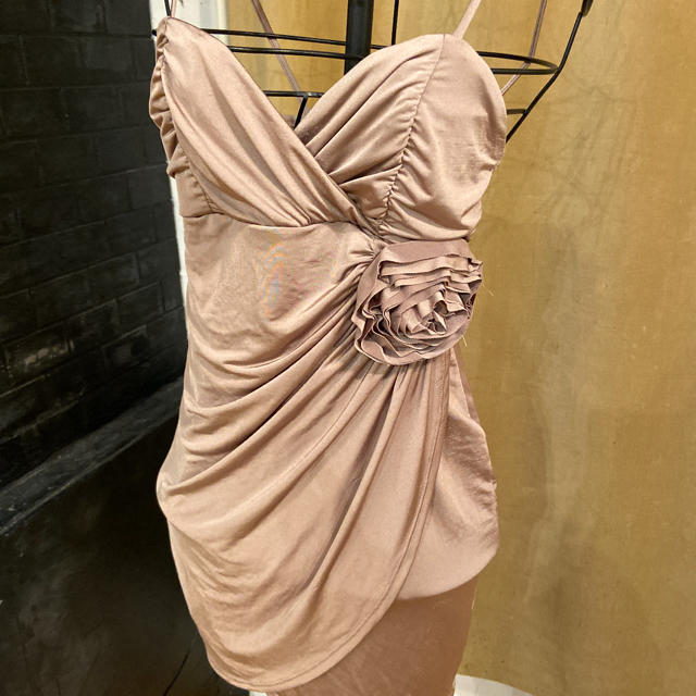 フォーマル　ベージュ　ワンピース レディースのフォーマル/ドレス(ミニドレス)の商品写真