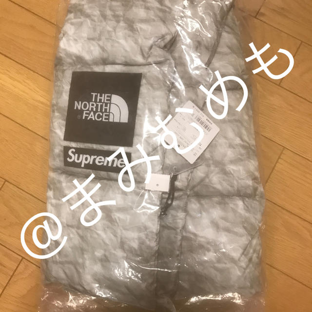 Supreme®/The North Face®ペーパープリントダウンスカーフ