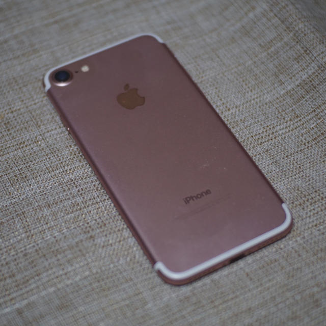 Apple(アップル)のiPhone7 32GB SIMフリー スマホ/家電/カメラのスマートフォン/携帯電話(スマートフォン本体)の商品写真