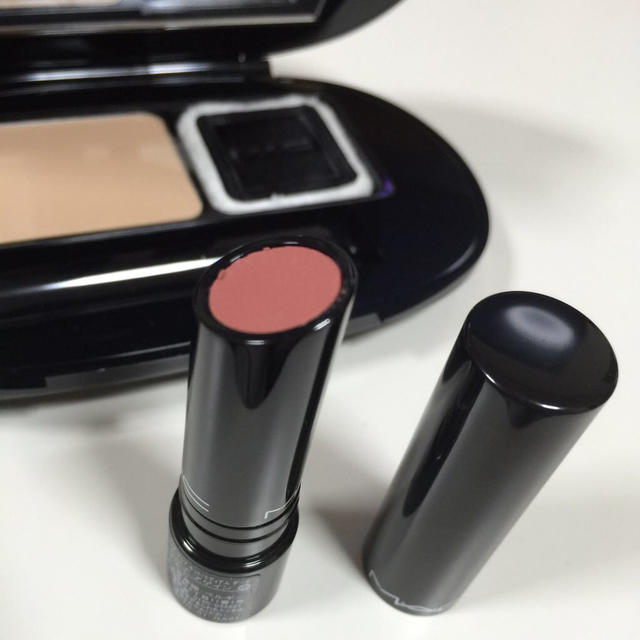 MAC(マック)のみちゃん様専用♡MAC パウダー&リップ コスメ/美容のキット/セット(コフレ/メイクアップセット)の商品写真