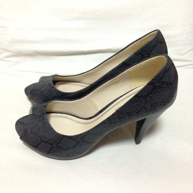 値下げ！DOROTHY 黒パンプス L レディースの靴/シューズ(ハイヒール/パンプス)の商品写真