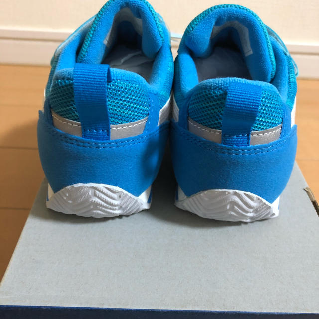 asics(アシックス)の専用‼️新品未使用☆アシックスすくすくスニーカー☆19.5cm キッズ/ベビー/マタニティのキッズ靴/シューズ(15cm~)(スニーカー)の商品写真