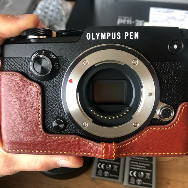 OLYMPUS(オリンパス)の新品級　OLYMPUS PEN F ・60mm f2.8 マクロレンズセット スマホ/家電/カメラのカメラ(ミラーレス一眼)の商品写真