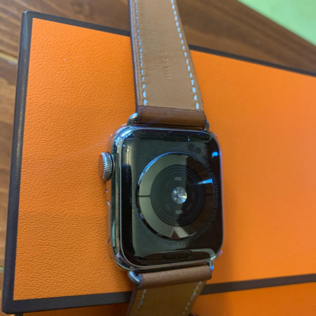 Hermes(エルメス)のApple Watch Series 4 エルメス 40mm(2年保証あり) メンズの時計(腕時計(デジタル))の商品写真