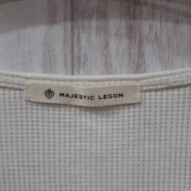 MAJESTIC LEGON(マジェスティックレゴン)の【美品】MAJESTIC LEGON  トップス  ホワイト レディースのトップス(カットソー(半袖/袖なし))の商品写真