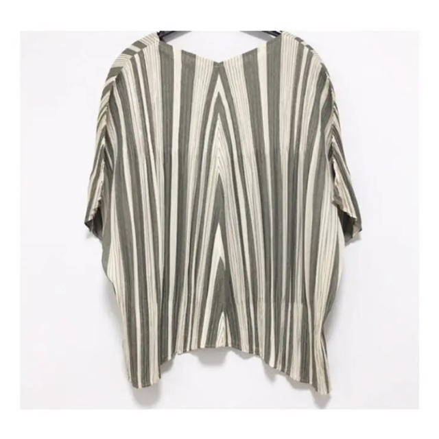 PLEATS PLEASE ISSEY MIYAKE - イッセイミヤケ プリーツプリーズ トップス 新品の通販 by 🌙 shop