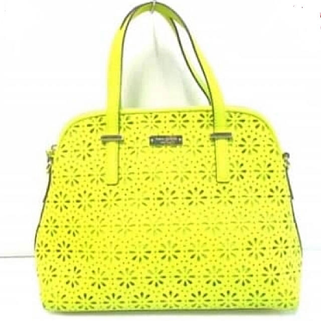 kate spade new york(ケイトスペードニューヨーク)の★お値下げ★ケイトスペード  レザーカットバッグショルダー付き レディースのバッグ(ハンドバッグ)の商品写真