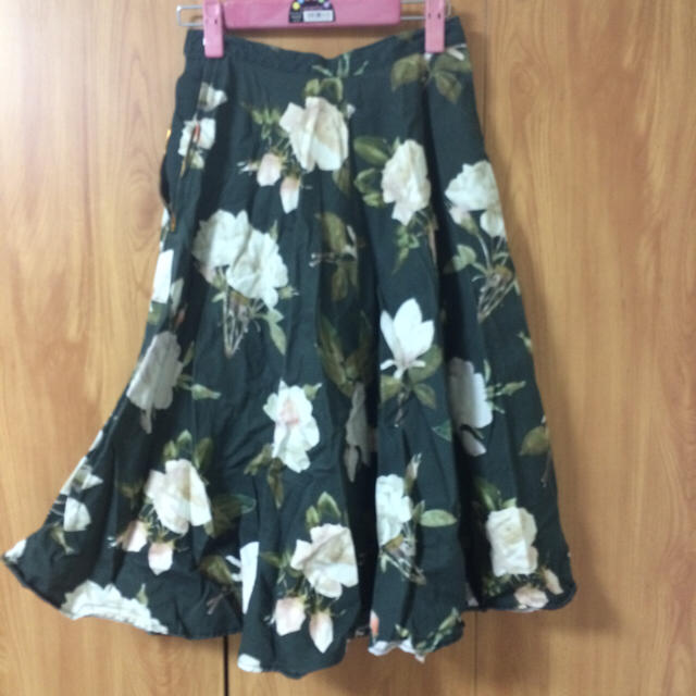 moussy(マウジー)のマウジー花柄スカート レディースのスカート(ロングスカート)の商品写真