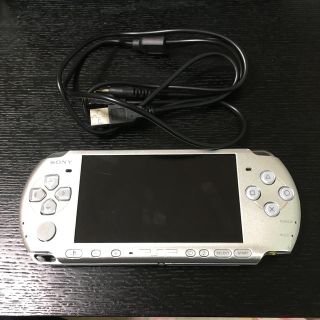 プレイステーションポータブル(PlayStation Portable)のPSP3000 充電ケーブル付き(携帯用ゲーム機本体)