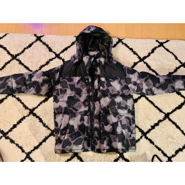 THRASHER(スラッシャー)のRIPNDIP NERM CAMO PUFFER JACKET メンズのジャケット/アウター(ダウンジャケット)の商品写真