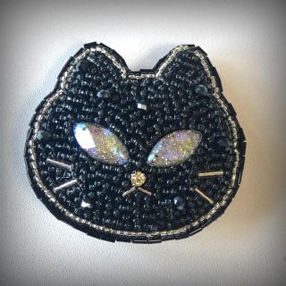 《No.9》ビーズ刺繍　猫の小さめバレッタ【ネイビー×シルバー】(ヘアアクセサリー)