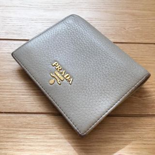 プラダ(PRADA)のPRADA 二つ折り　グレー　財布(財布)