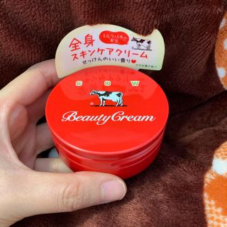 ギュウニュウセッケン(牛乳石鹸)の牛乳石鹸　　クリーム(ボディクリーム)