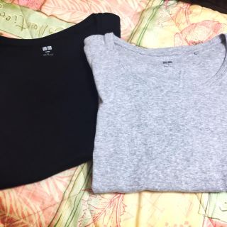 ユニクロ(UNIQLO)のUNIQLO シンプル長袖Tシャツ2枚(カットソー(長袖/七分))